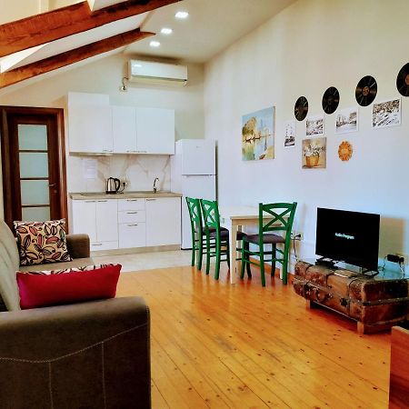 Central Loft Tirana Kültér fotó
